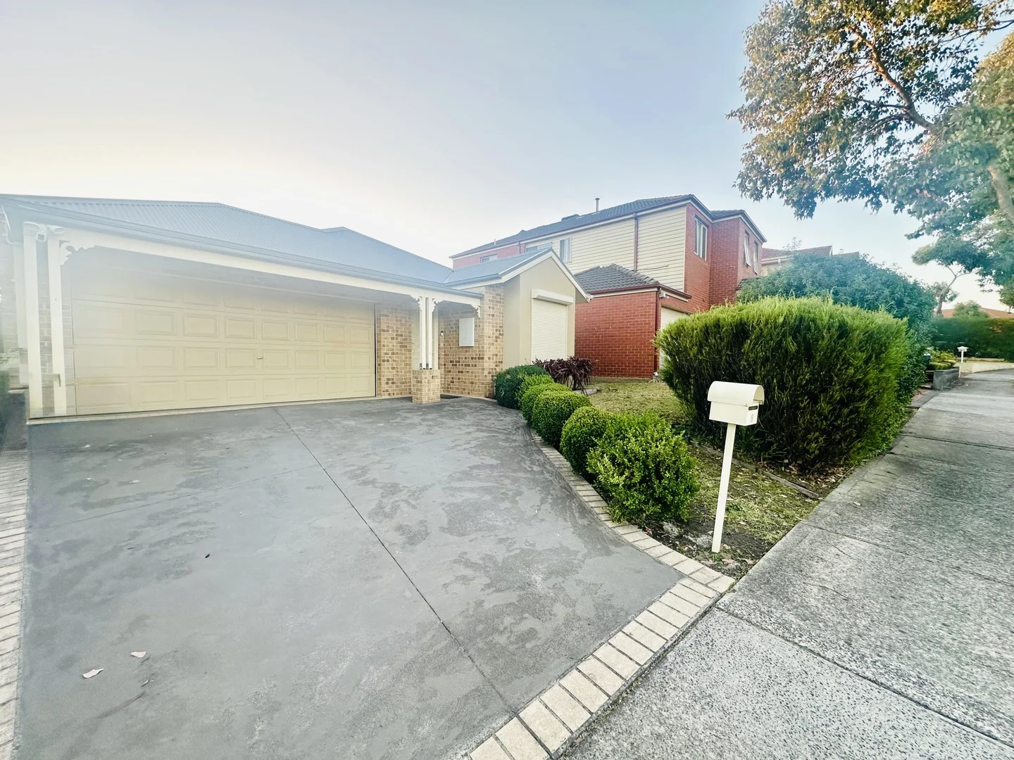 8 Renfrey Place, Craigieburn VIC 3064