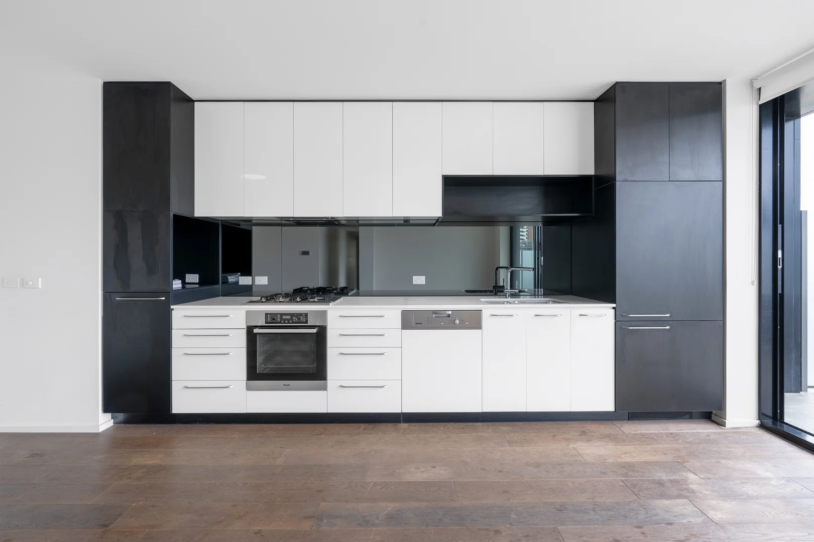 Additional image 3 of 203/40 Beach Street, Port Melbourne VIC 3207