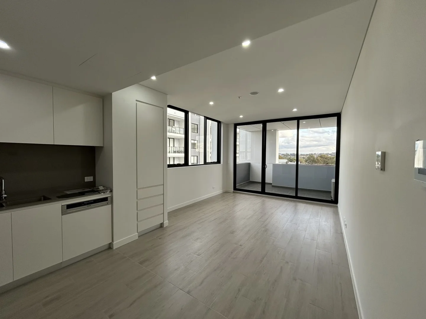 Additional image 3 of 8.06/6 Victoria Street, Kogarah NSW 2217