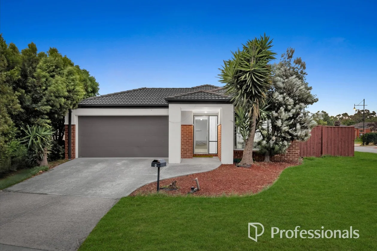 4 Albany Crescent, Pakenham VIC 3810