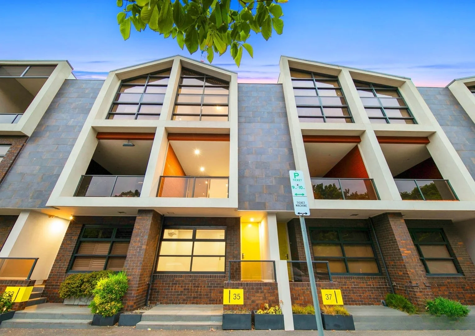 35 Nelson Place, Williamstown VIC 3016