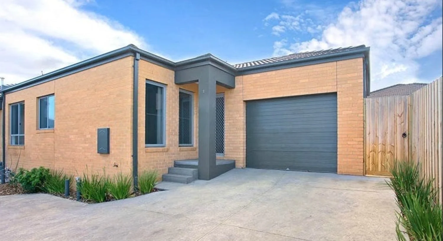 2/43 Waugh Street, Sunbury VIC 3429