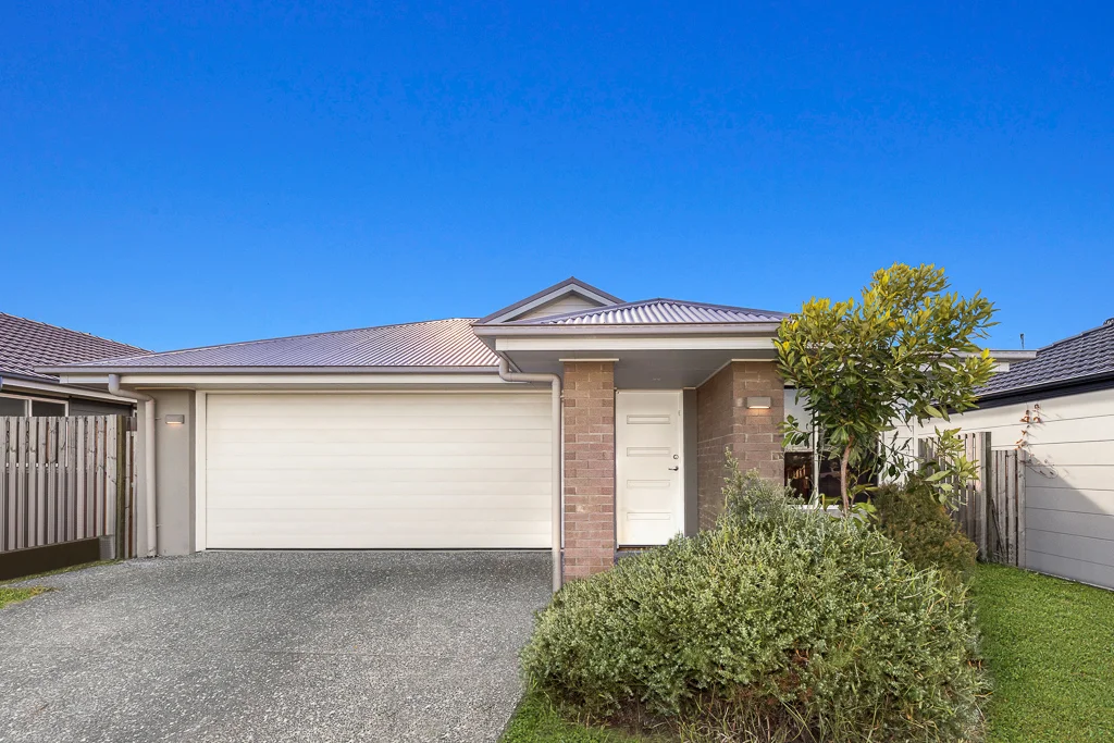 34 Wicker Road, Park Ridge QLD 4125