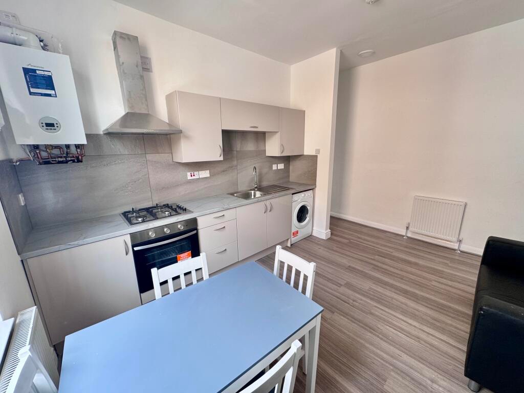Additional image 5 of 2 Bed Flat, Hartley Road, NG7, N1 7GU