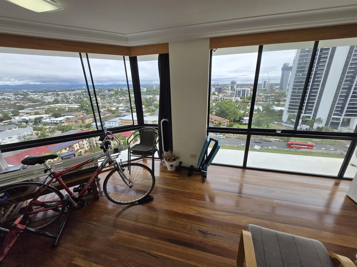 70 Remembrance, Surfers Paradise QLD 4217 photo 4