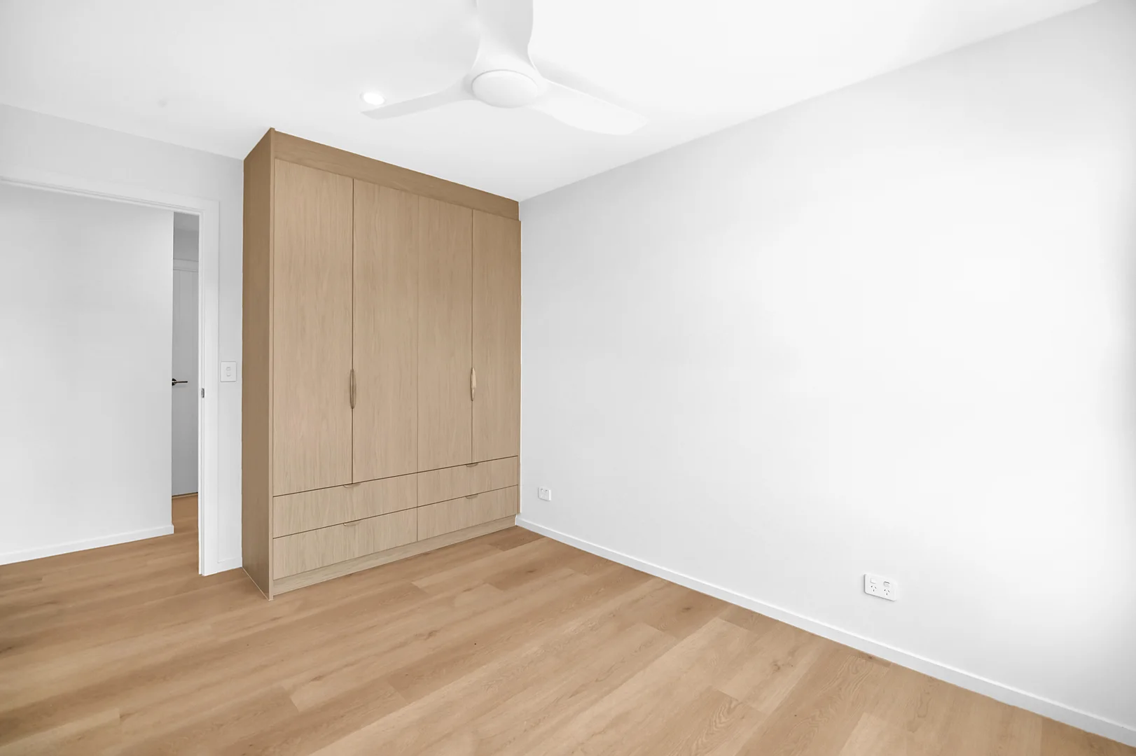 Additional image 6 of 4/2 Surf Street, Mermaid Beach QLD 4218