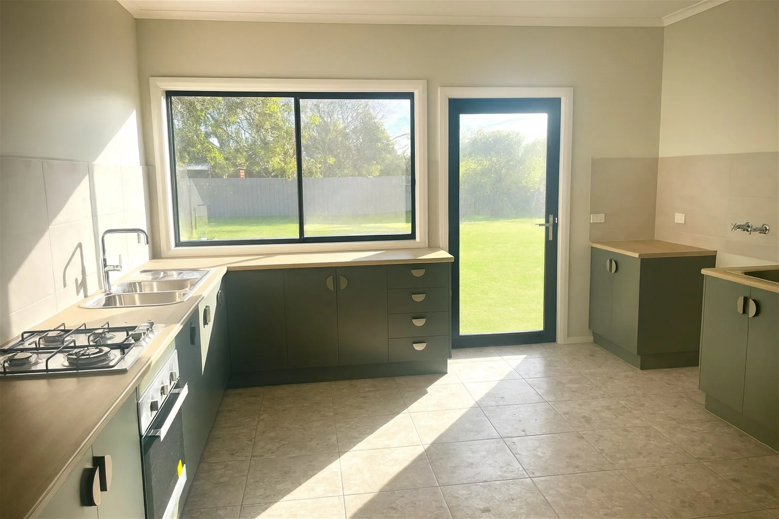 100 Telford St, Yarrawonga VIC 3730 photo 4