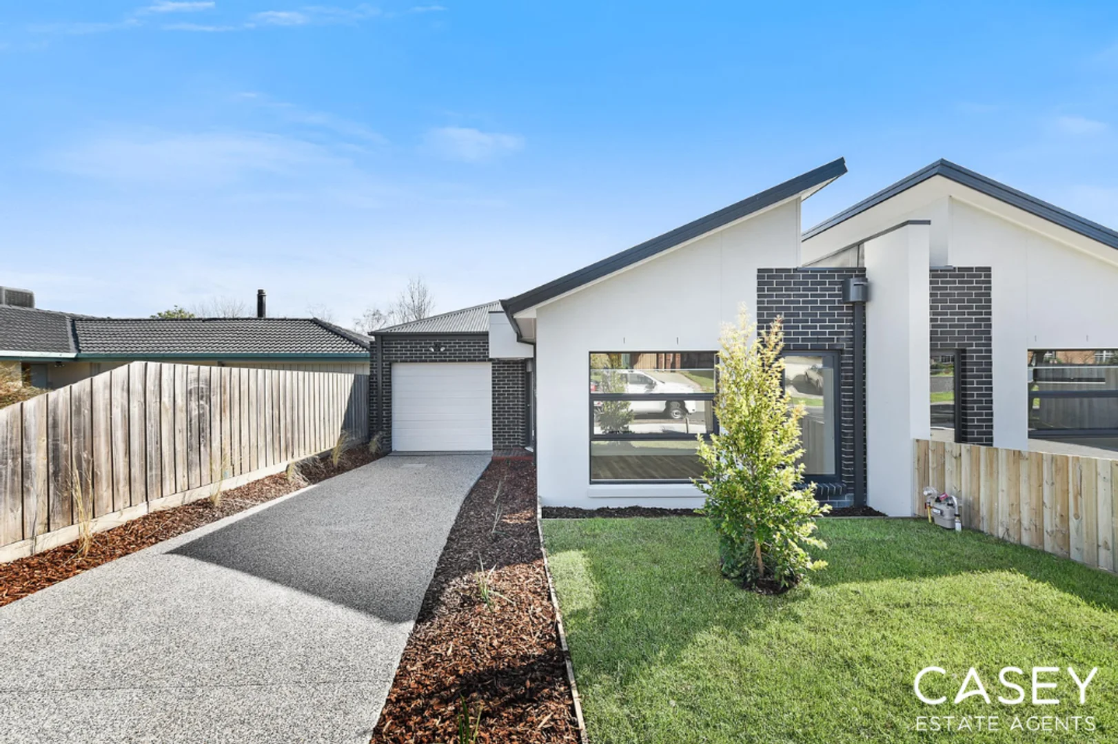 2/9 Bruce Court, Berwick VIC 3806