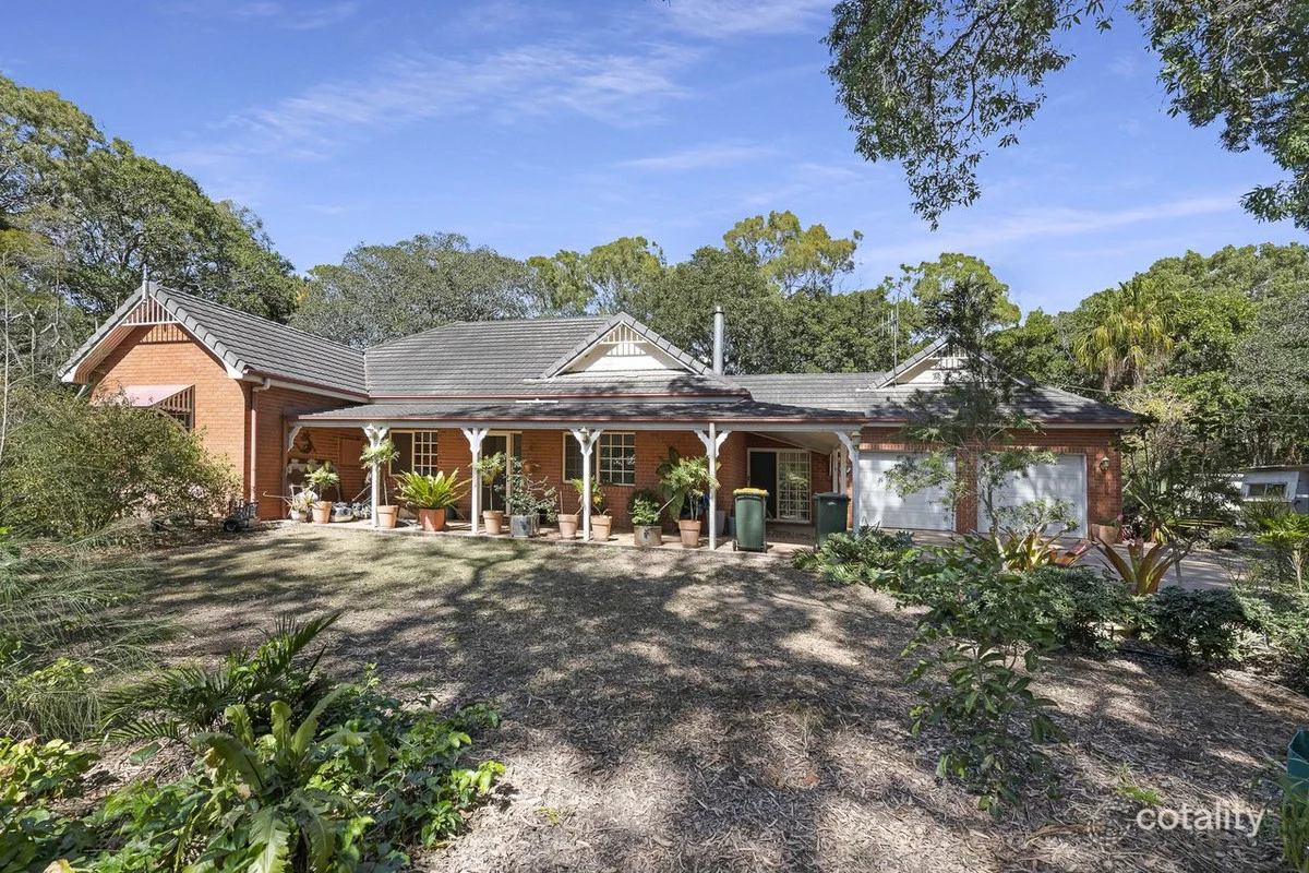 35 Sylvan Drive, Moore Park Beach QLD 4670