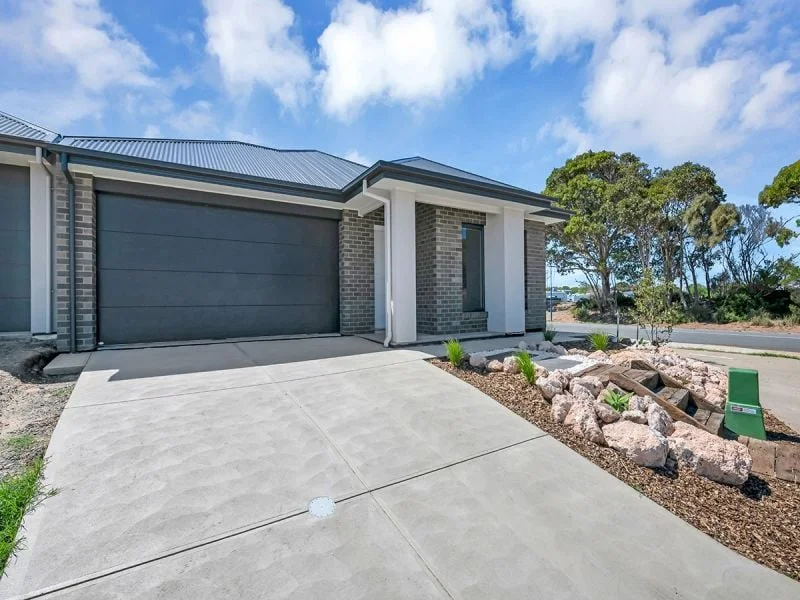 2 Kennedy Av, Hindmarsh Island SA 5214 photo 2