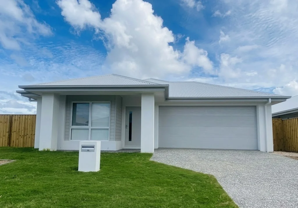 18 Glenthorne Street, Redland Bay QLD 4165