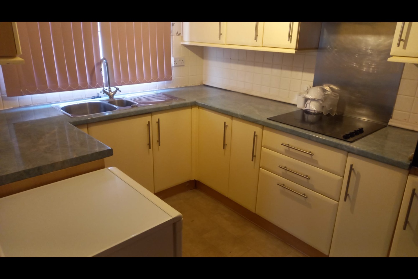 Additional image 4 of 2 Bed Mobile Home, Caravan Site, NG2, N1 7GU