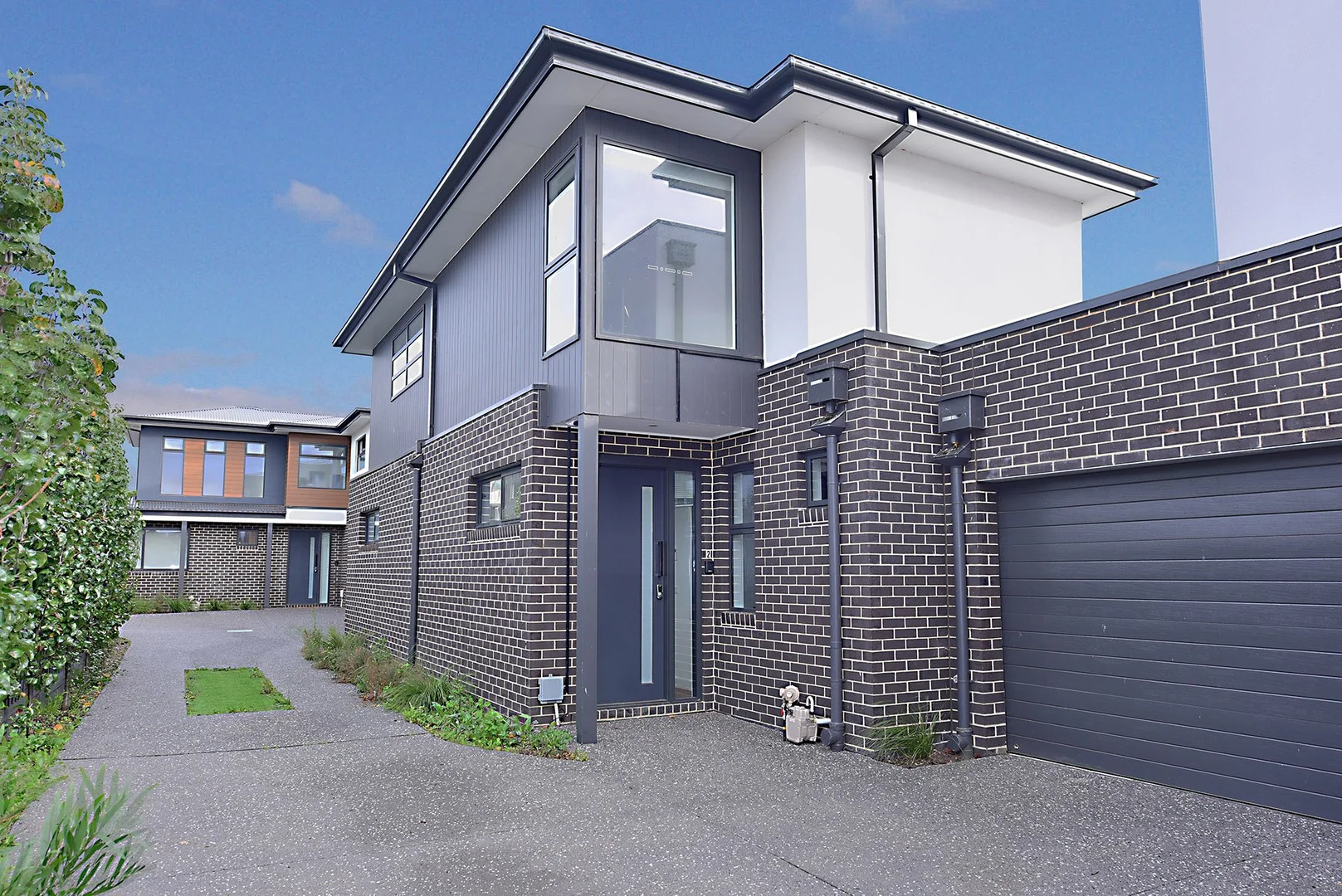 Additional image 2 of 2/207 Warrigal Road, Cheltenham VIC 3192