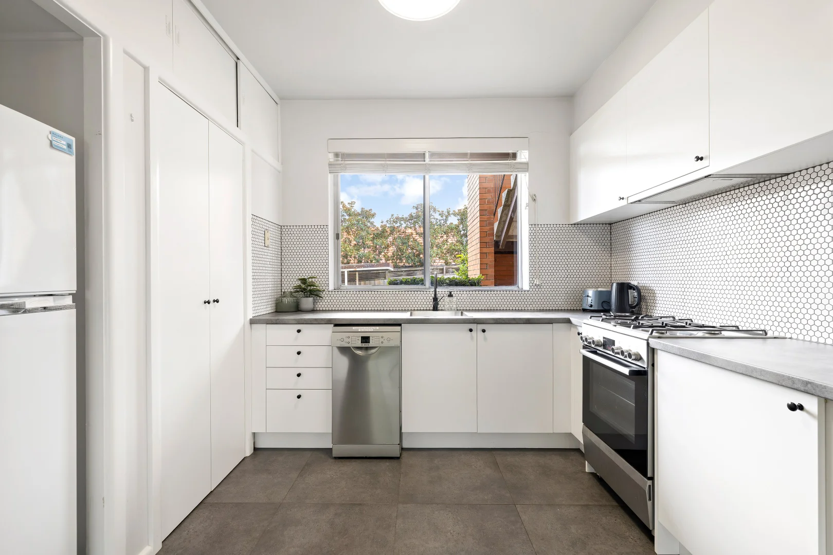 Additional image 3 of 2/29 St Elmo Road, Ivanhoe VIC 3079