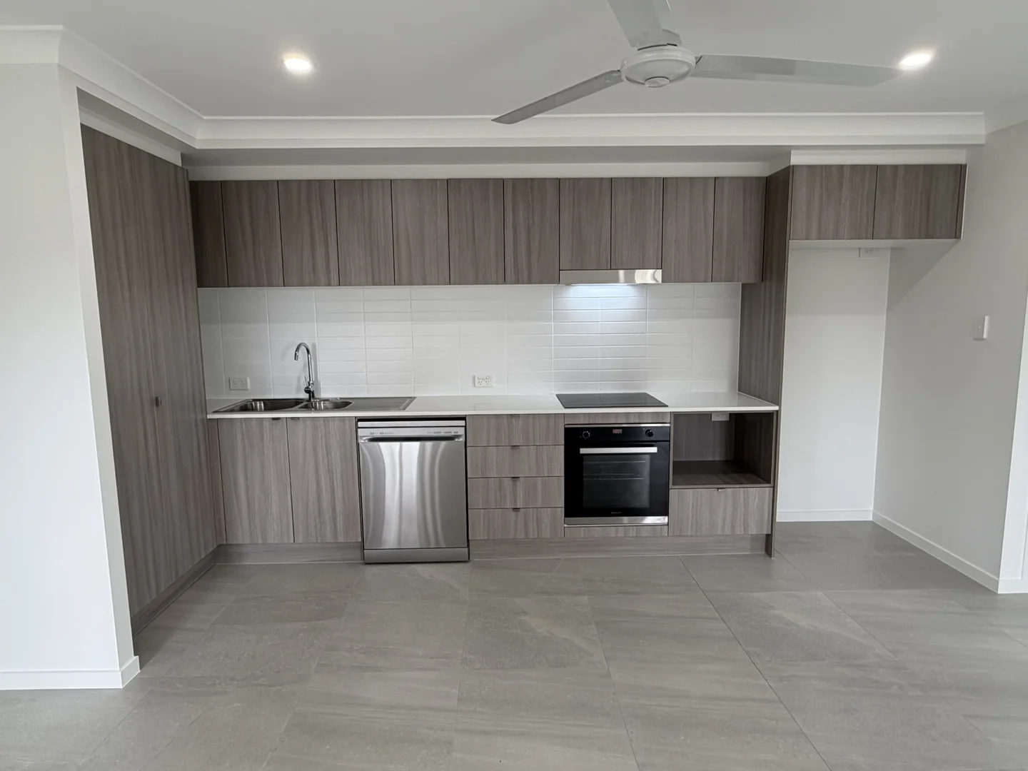 Additional image 3 of 560B West Street, Kearneys Spring QLD 4350