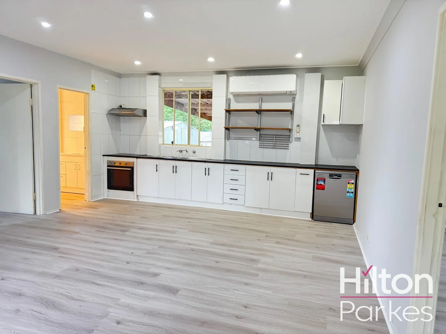 2/738 Richmond Road, Berkshire Park NSW 2765