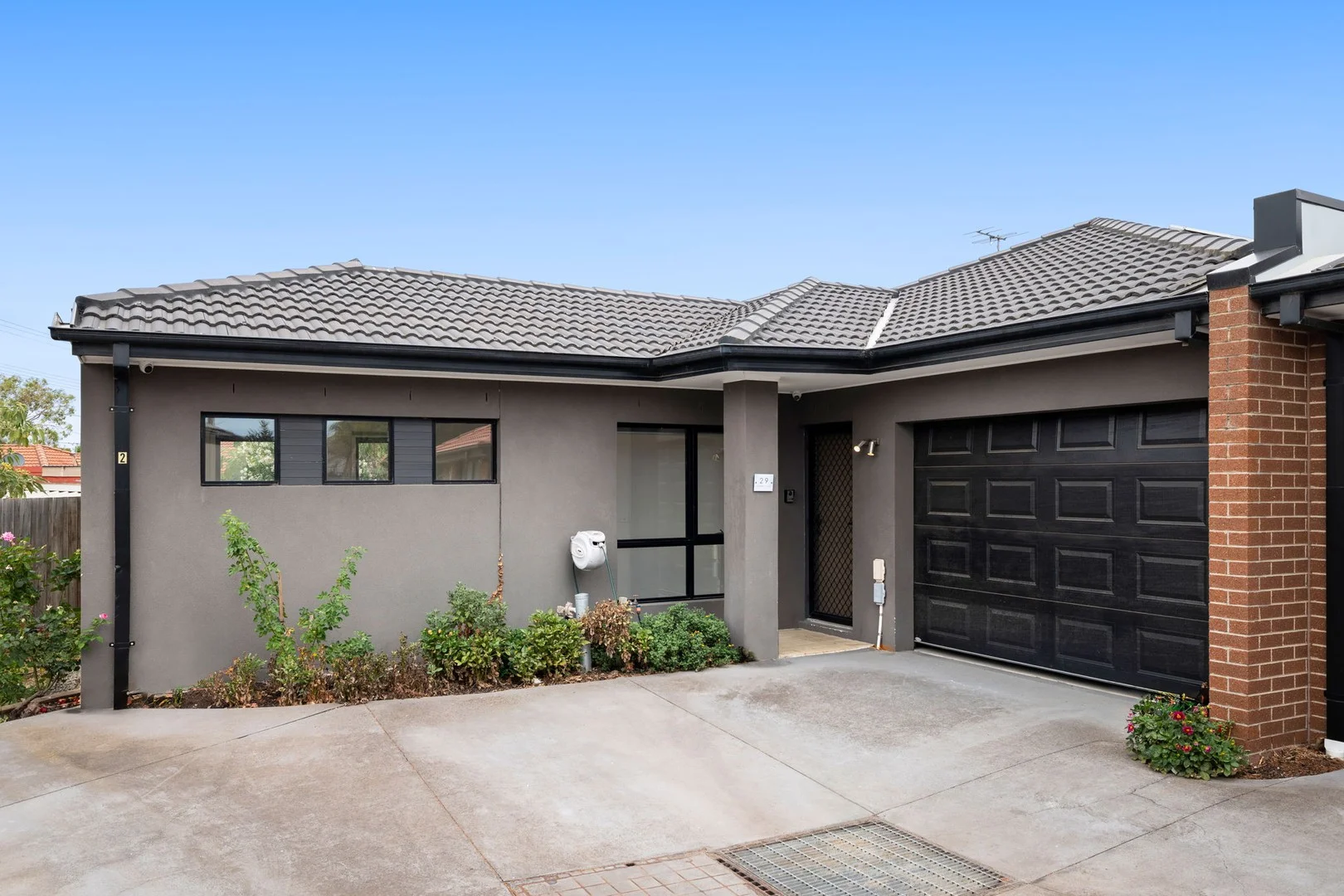 2/9 Whipbird Close, Werribee VIC 3030
