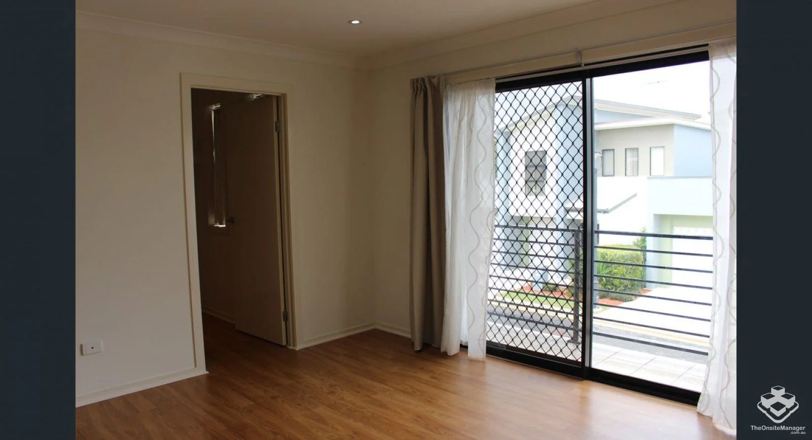 Additional image 6 of ID:21172075/16 Surbiton Court, Carindale QLD 4152