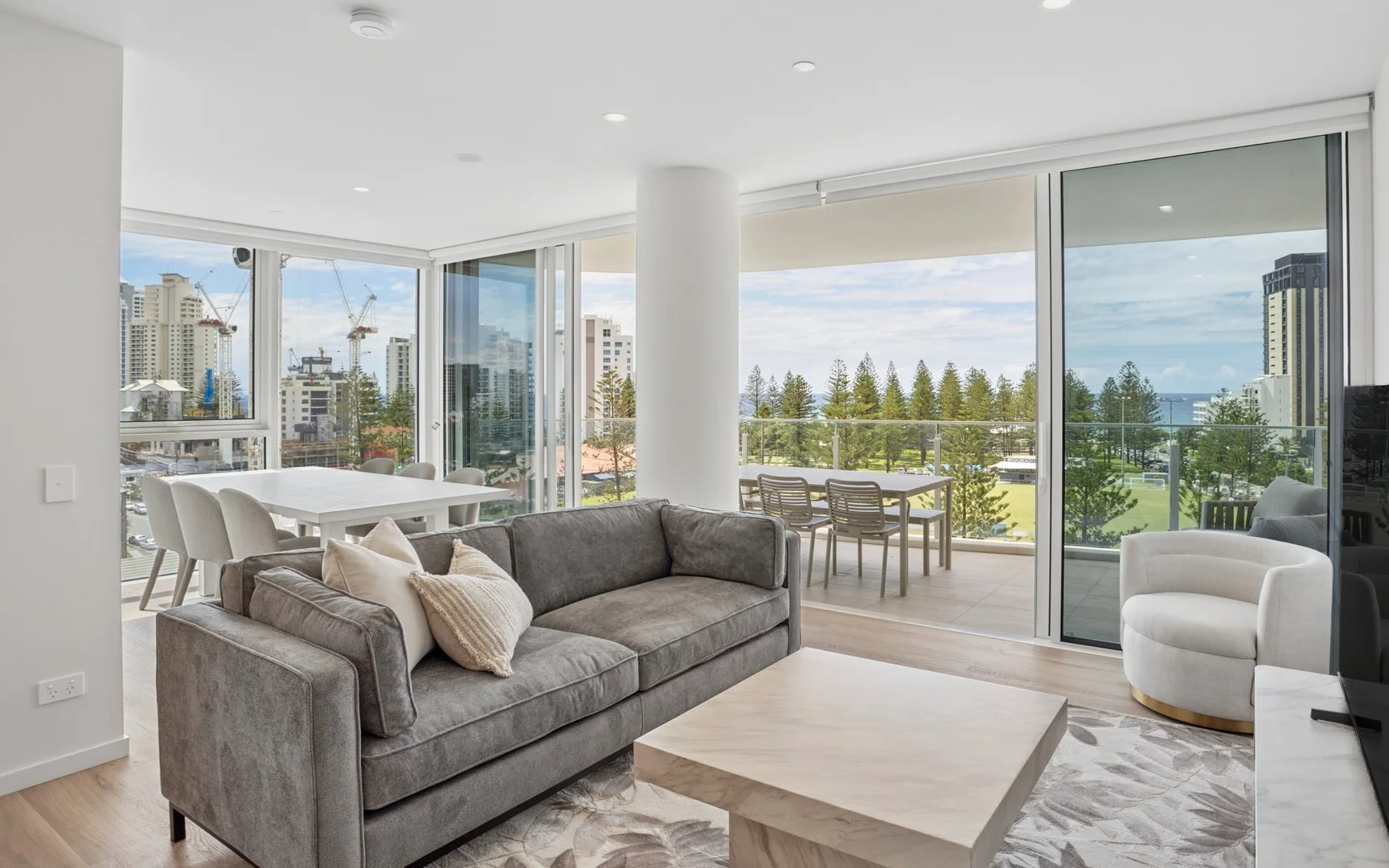 602/4 Rosewood Avenue, Broadbeach QLD 4218