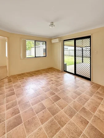 Additional image 6 of 9 Dellvene Crescent, Rosewood QLD 4340