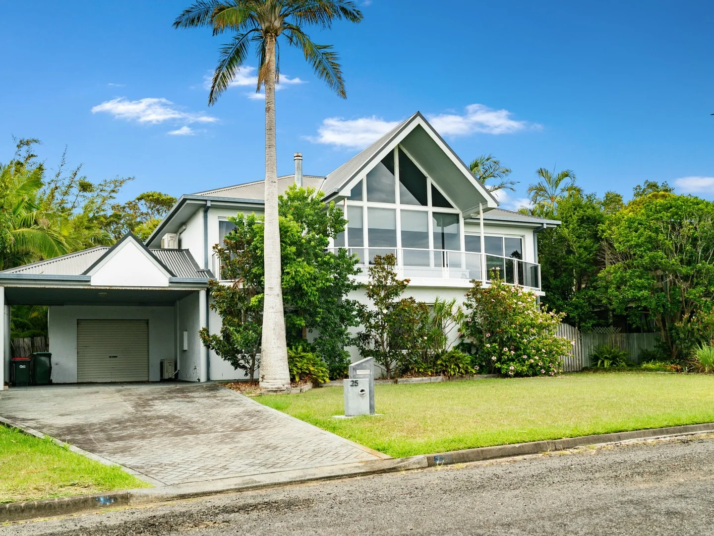 25 Seaview Street, Diamond Beach NSW 2430