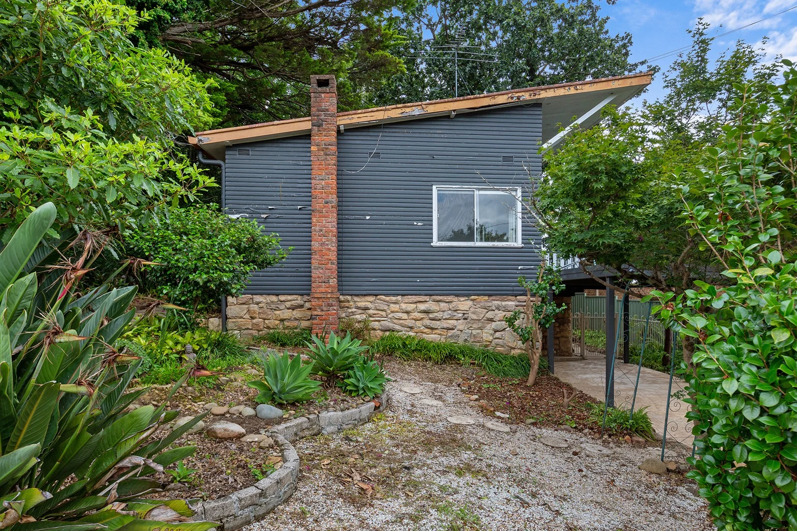 12 Lugano Avenue, Springwood NSW 2777