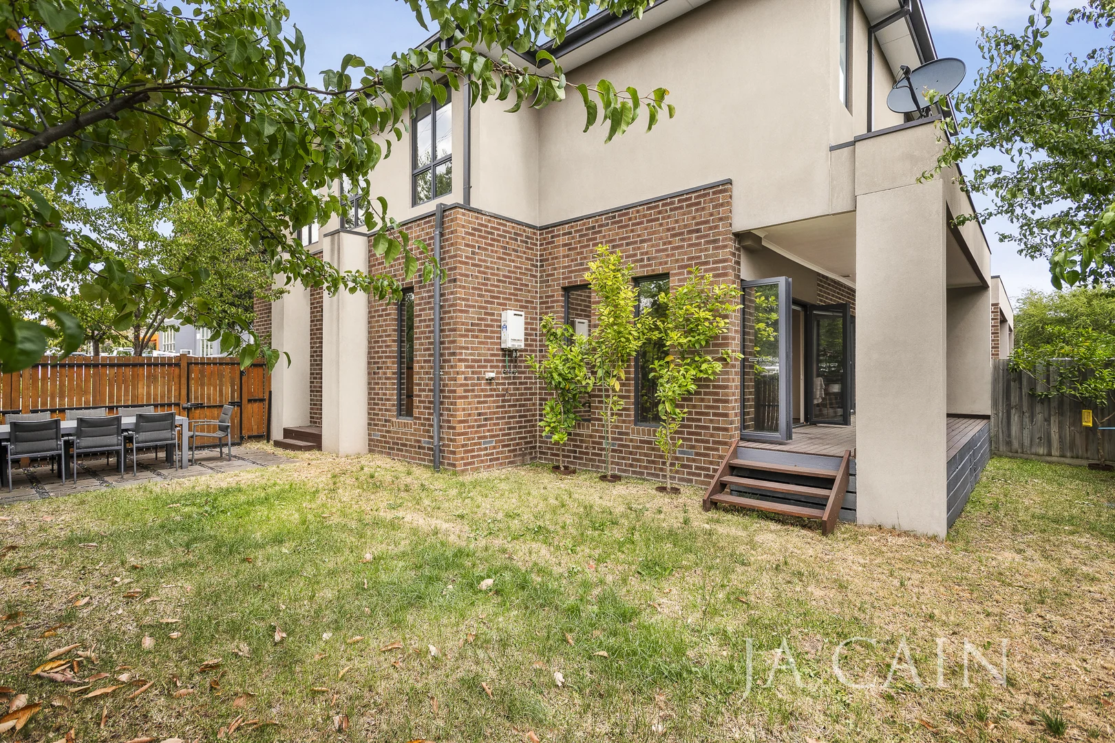 Additional image 6 of 136A Highbury Road, Burwood VIC 3125