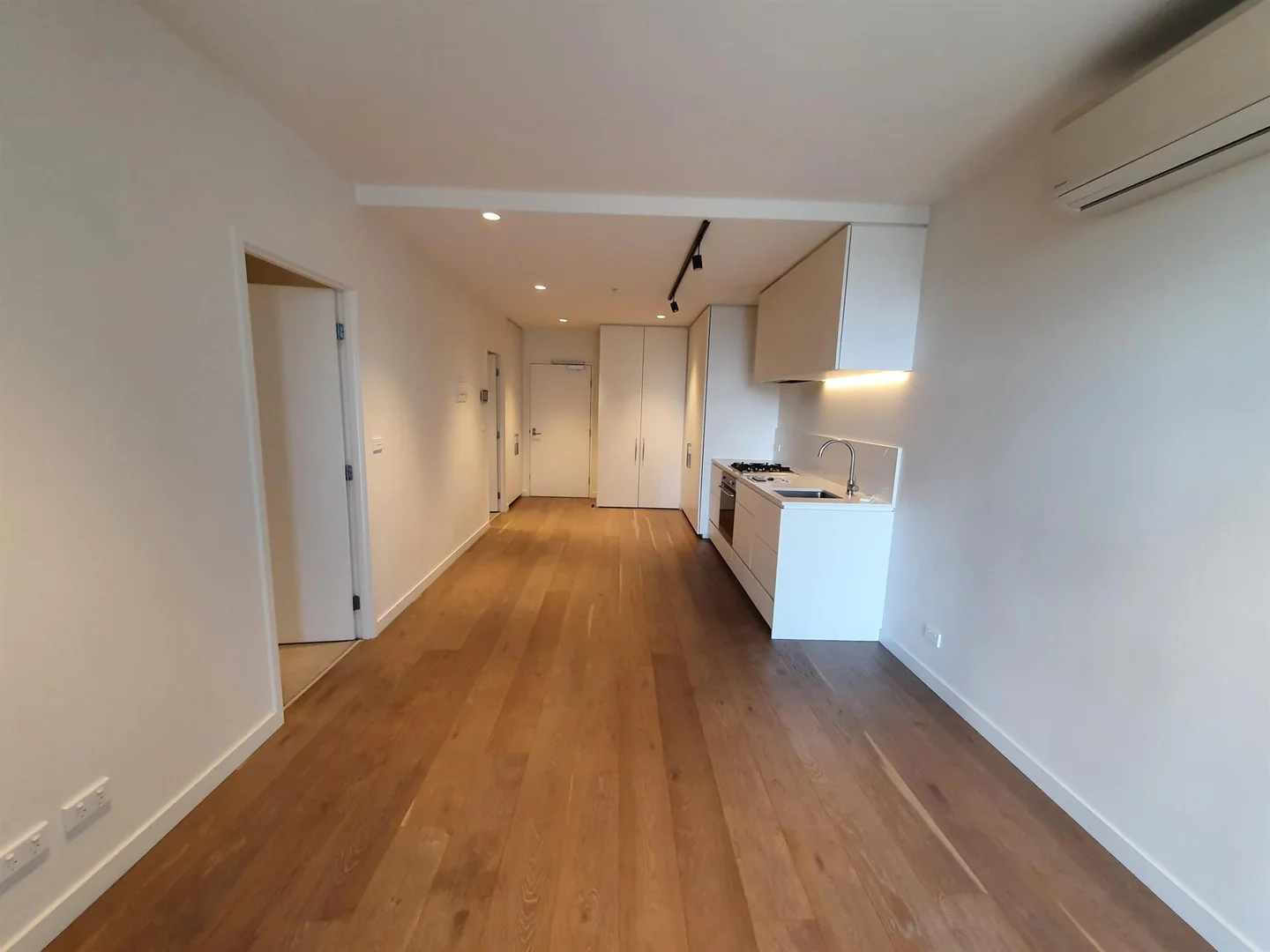 Additional image 4 of 905/65 Dudley Street, West Melbourne VIC 3003