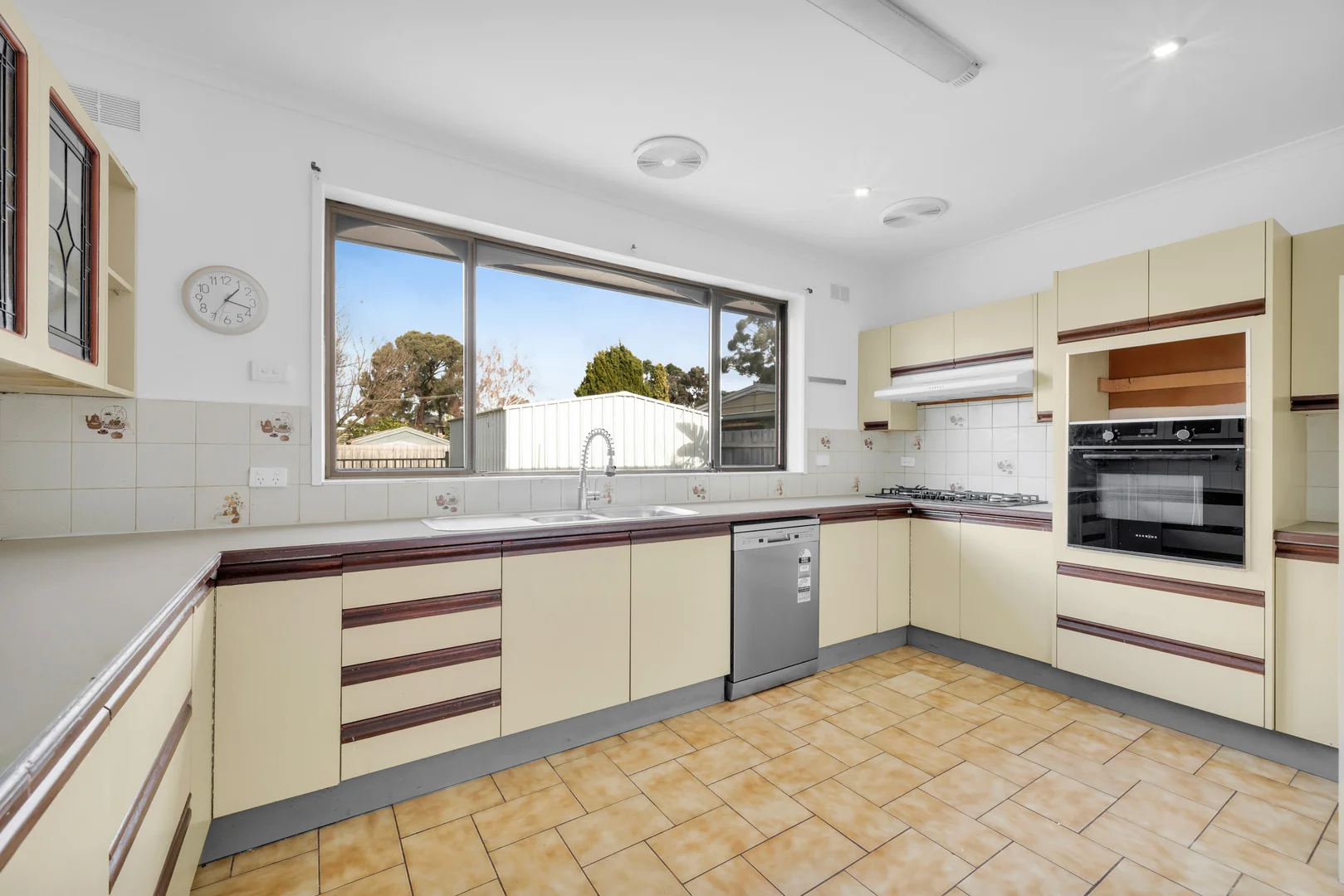 Additional image 3 of 8 Fenfield Street, Cranbourne VIC 3977
