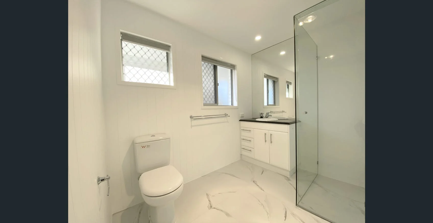 Additional image 4 of 1/7 Errol Avenue, Paradise Point QLD 4216