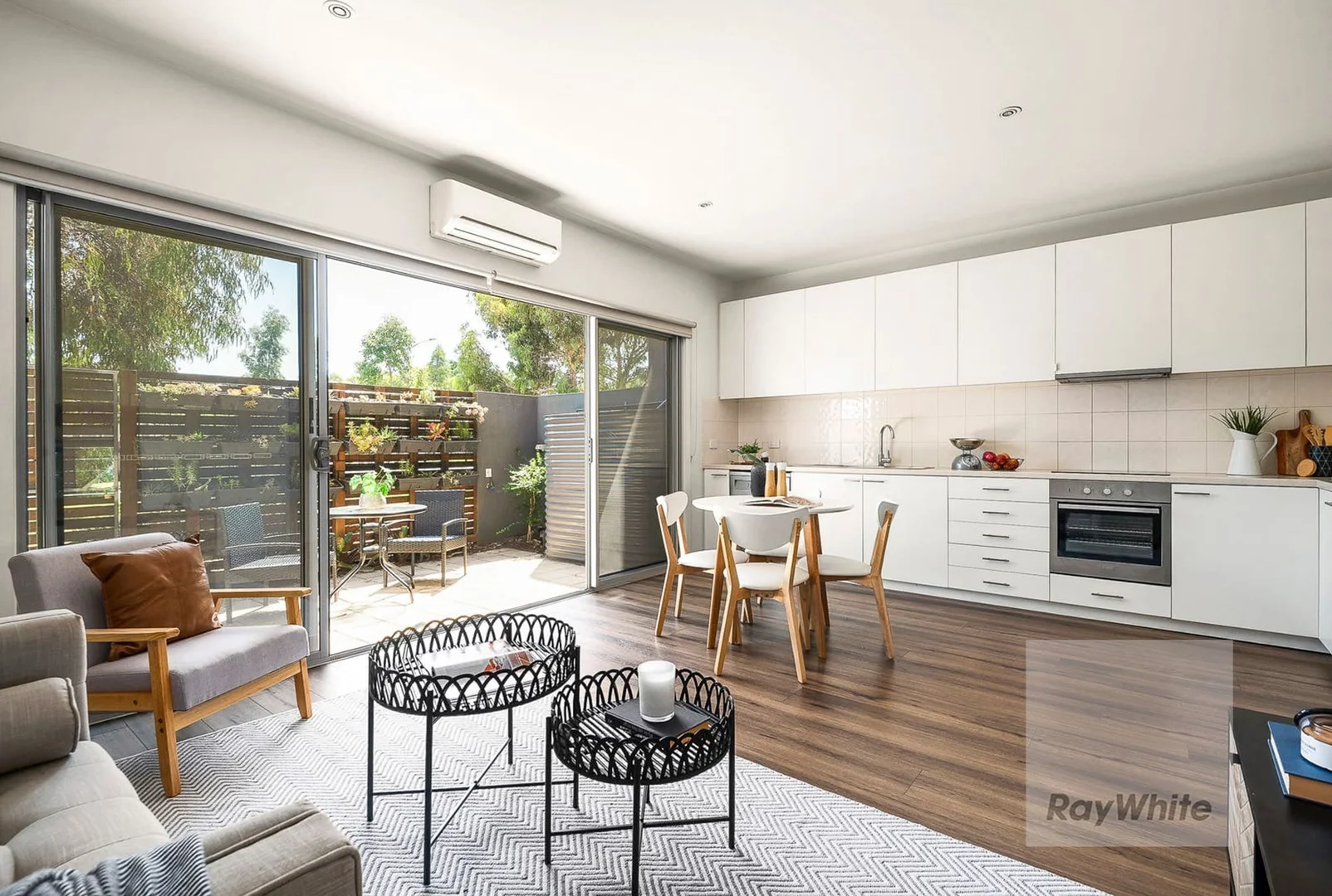 Additional image 3 of 16 Silverash Drive, Bundoora VIC 3083