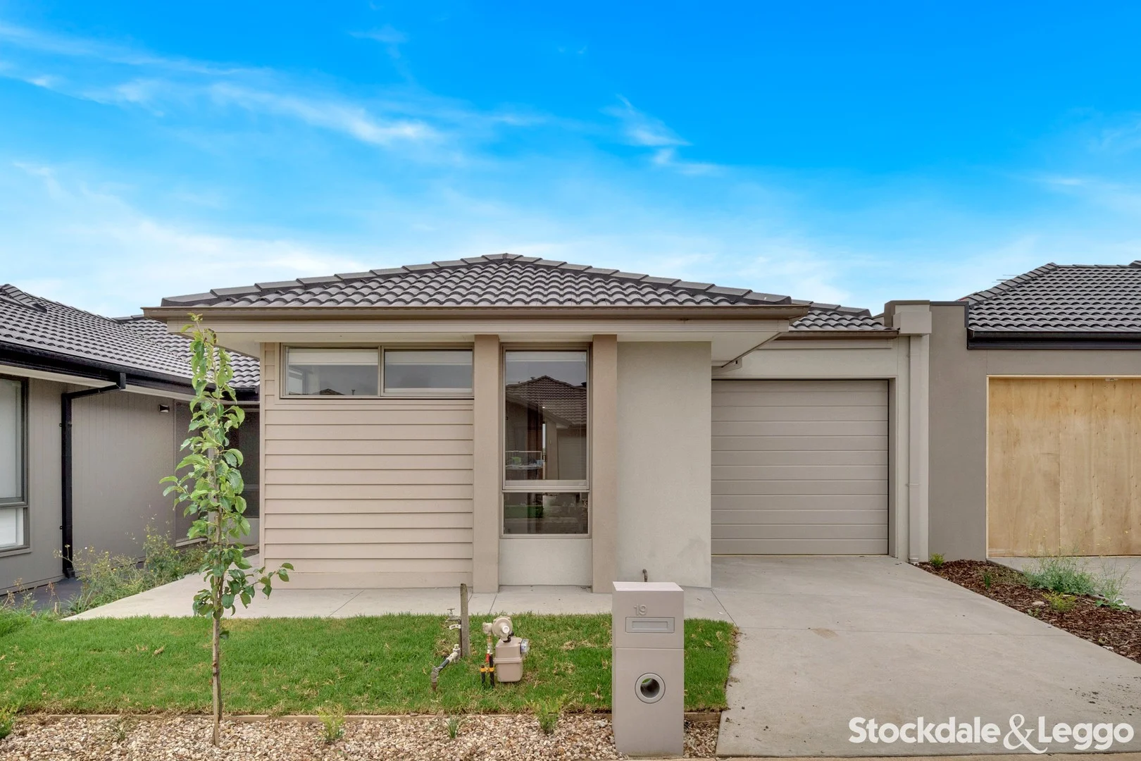 19 Romanesque Drive, Deanside VIC 3336