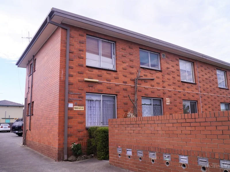 2/18 Smith Street, Thornbury VIC 3071