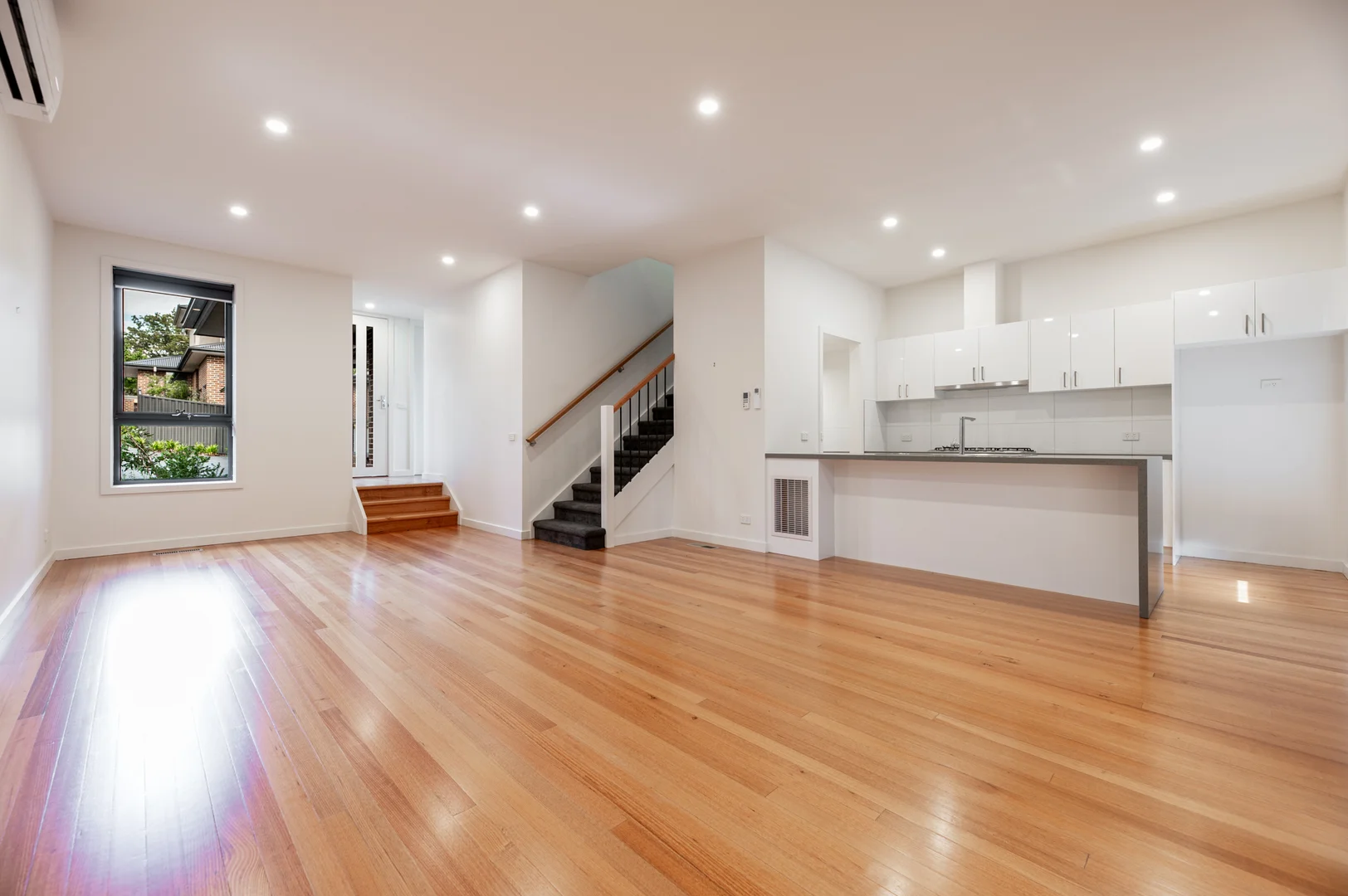 Additional image 2 of 2/1 McIlraith Court, Croydon VIC 3136