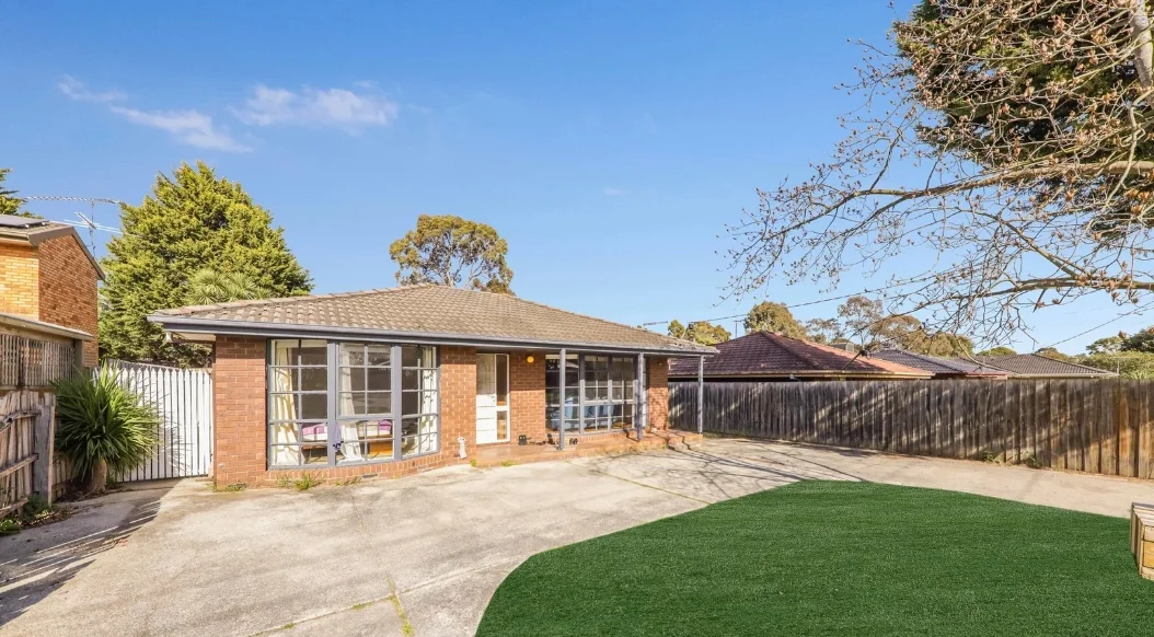 1/8 Evelyne Ave, Cranbourne VIC 3977