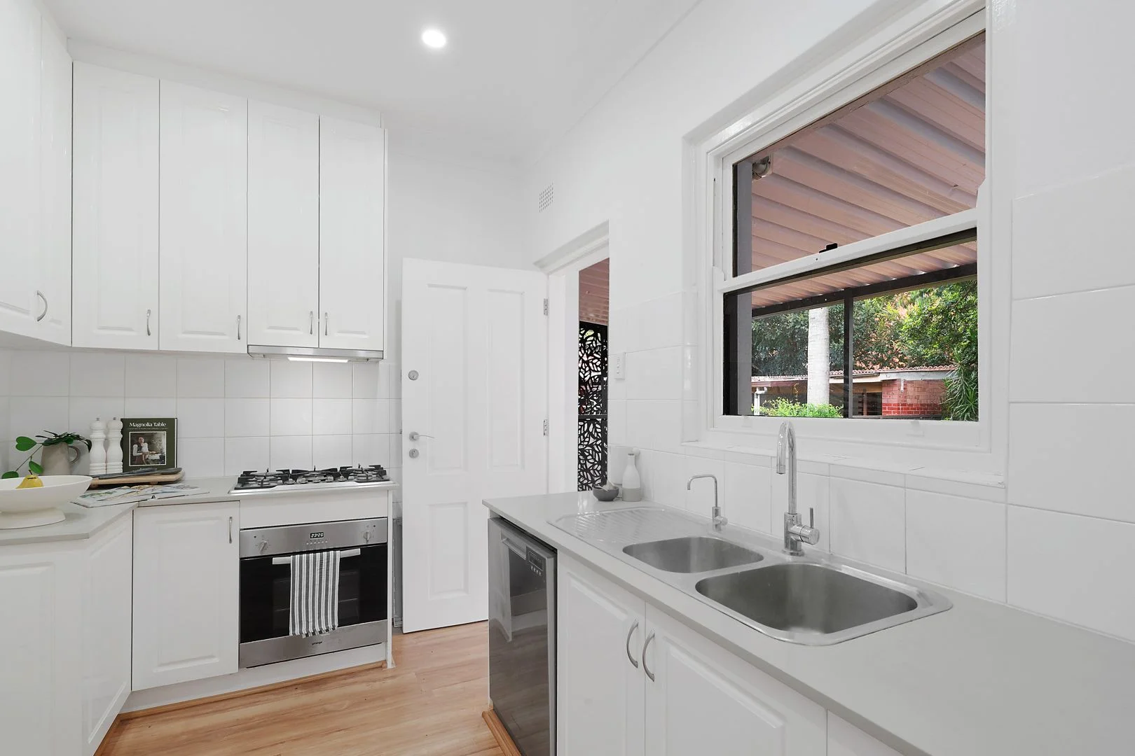 1 Henry Kendall Crescent, Mascot NSW 2020 photo 5