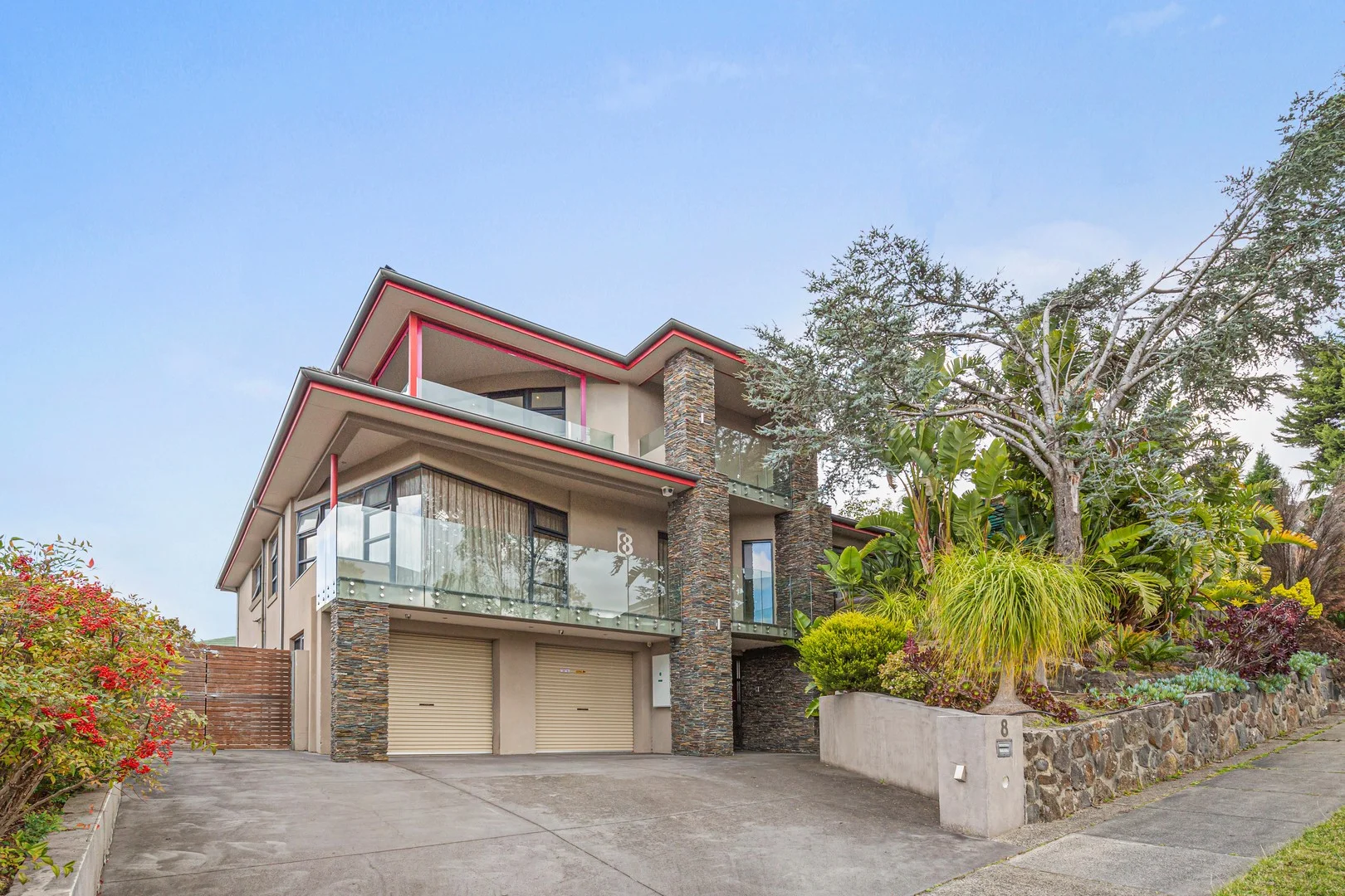 8 Erskine Crescent, Wheelers Hill VIC 3150