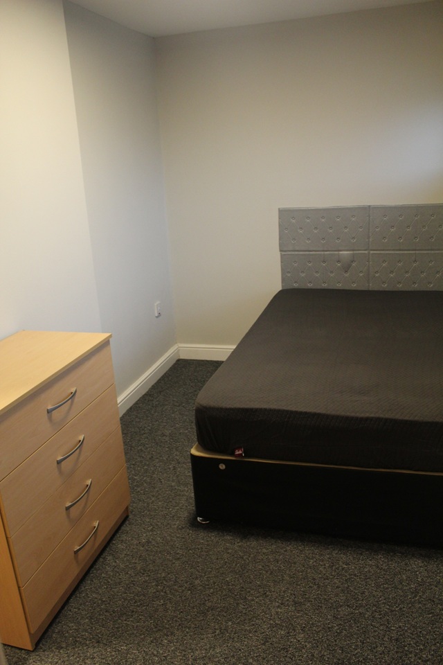 1 Bed Flat, Broadway, CF24, N1 7GU photo 3