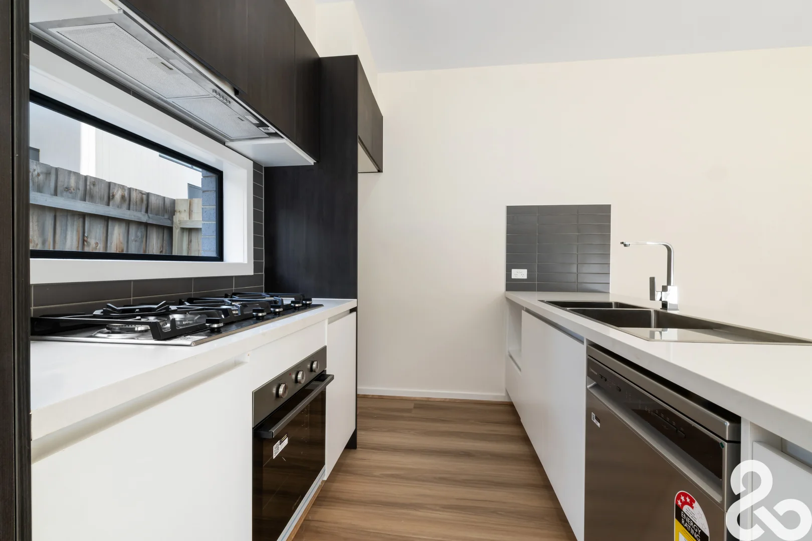 Additional image 3 of 3/156 Purinuan Road, Reservoir VIC 3073