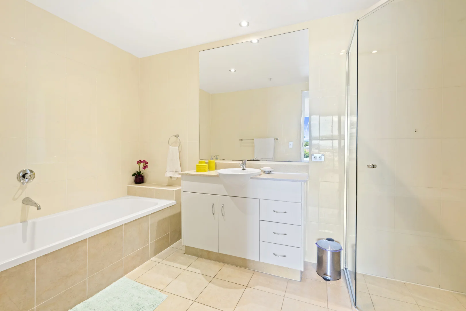 Additional image 10 of 910/1 Como Crescent, Southport QLD 4215