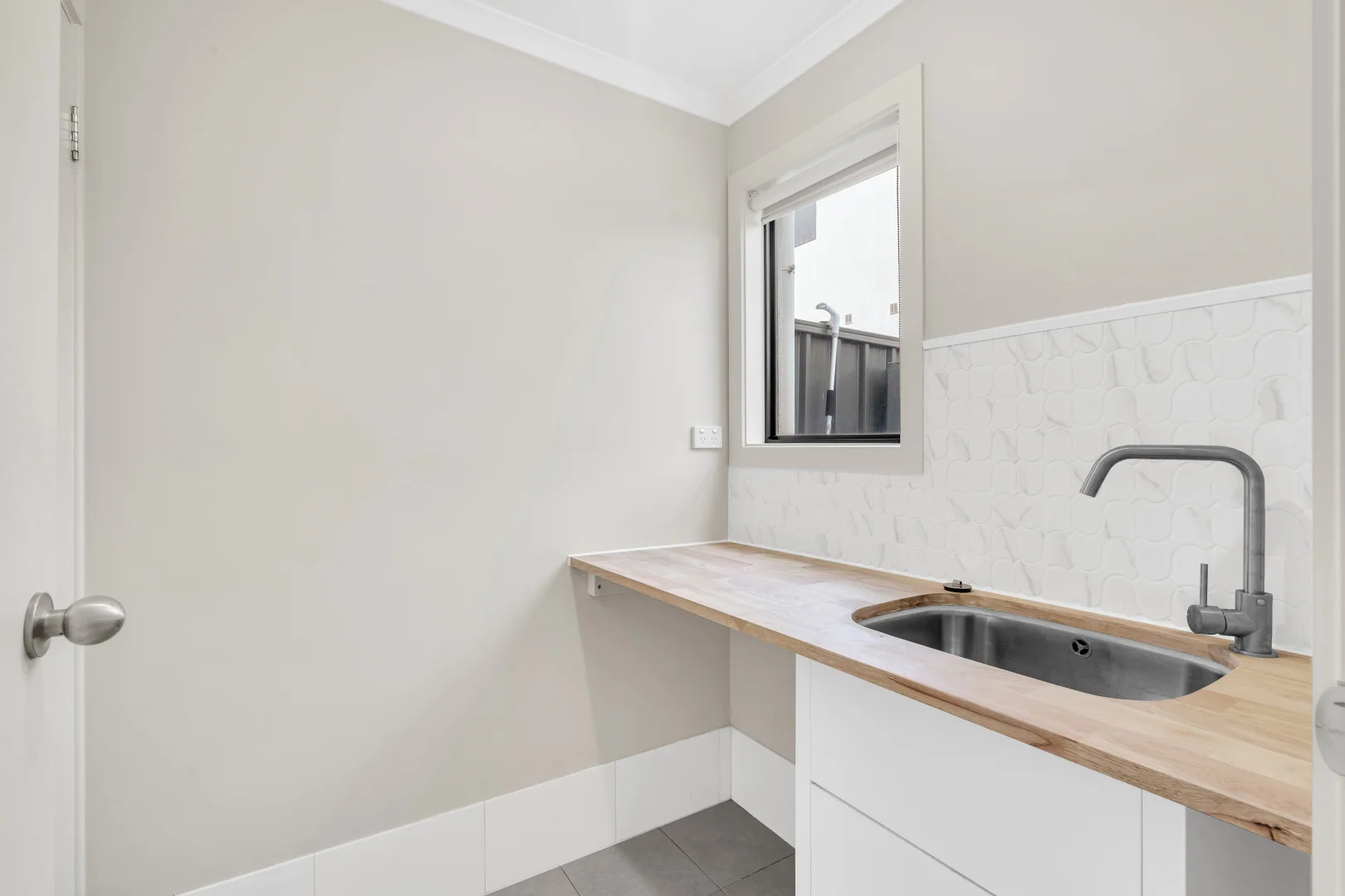 11/3 Campbell Road, Elizabeth Downs SA 5113 photo 4