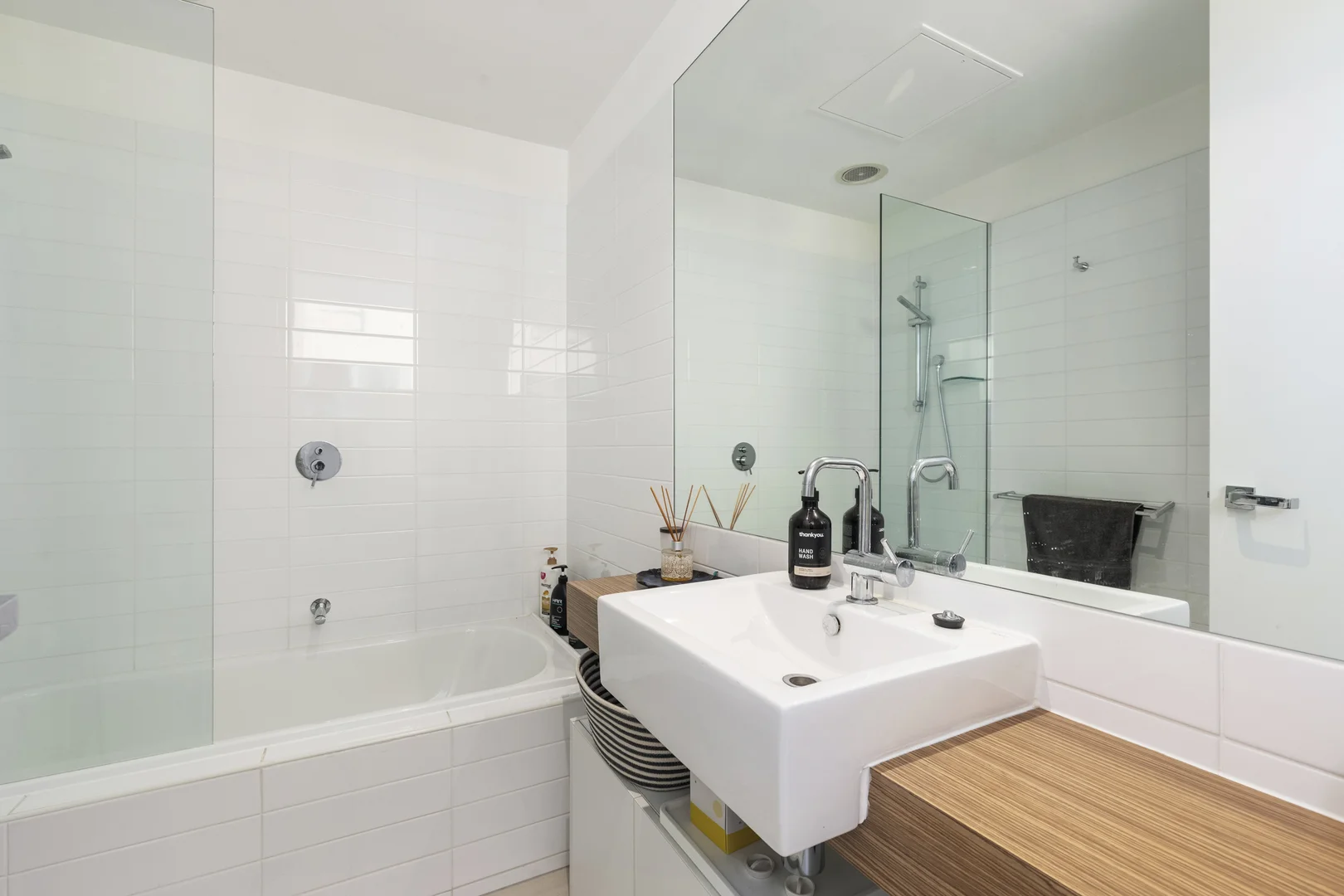Additional image 7 of 9/17 Pine Avenue, Elwood VIC 3184