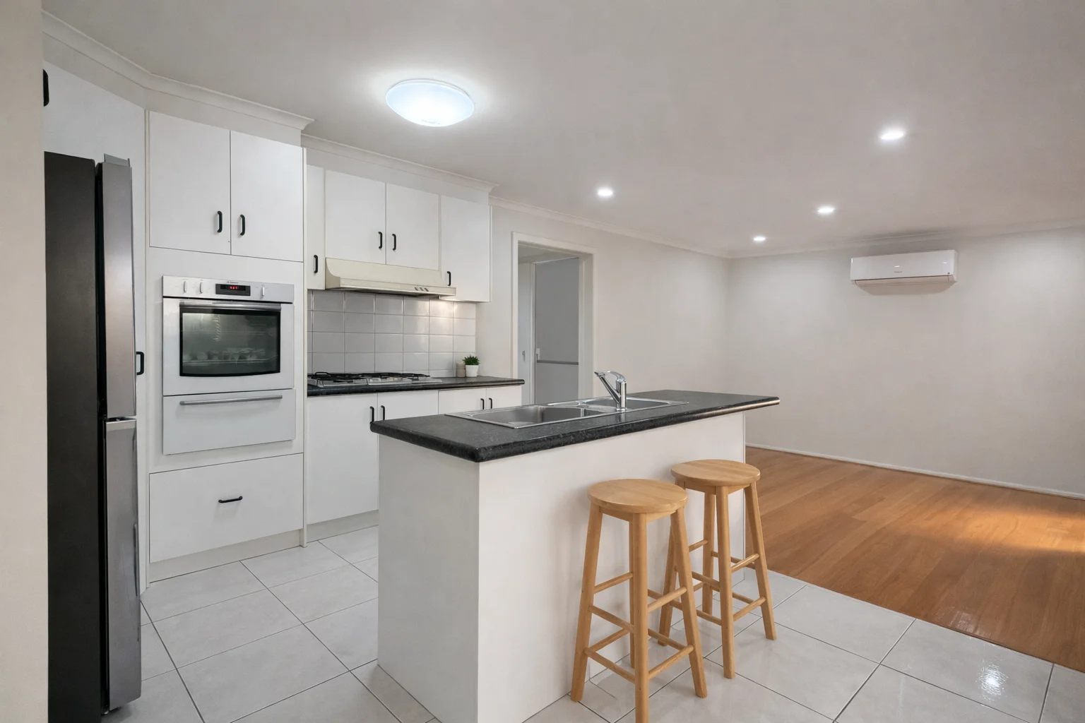 Additional image 5 of 32 Kalyna Court, Delahey VIC 3037
