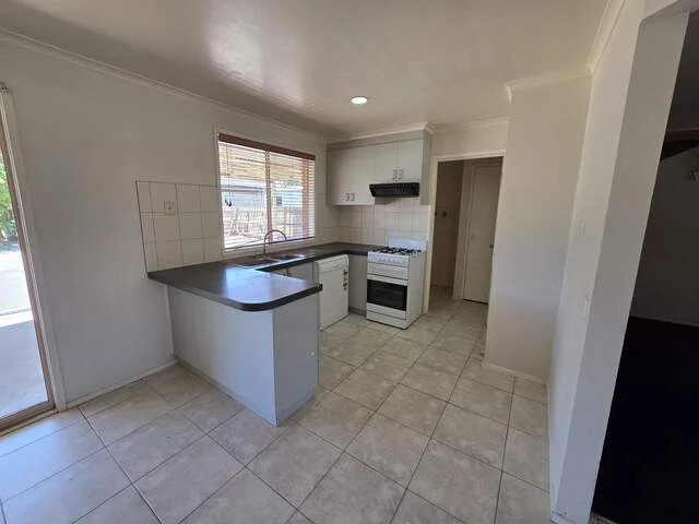 Additional image 3 of 67 Flemington Crescent, Werribee VIC 3030