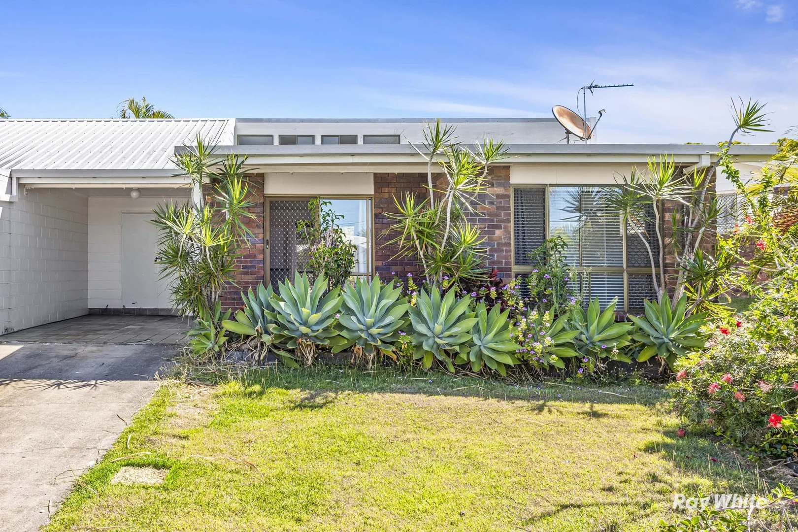 24/10-14 Elma Street, Cooee Bay QLD 4703