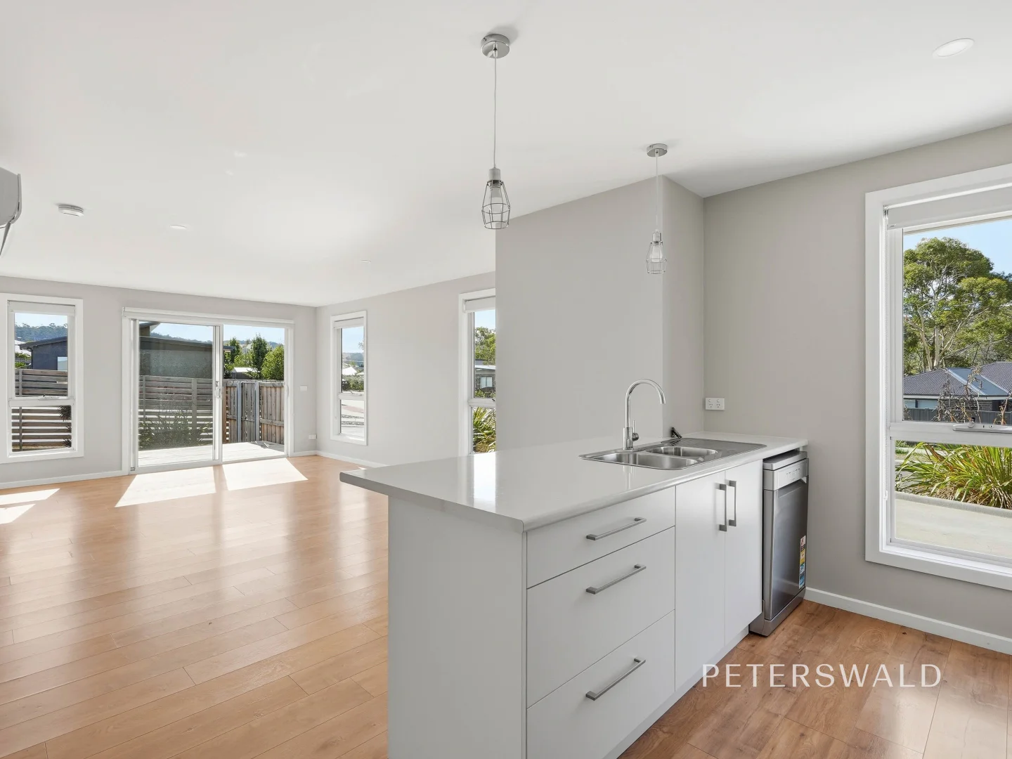 Additional image 4 of 10 Jardinelle Rd, Rokeby TAS 7019