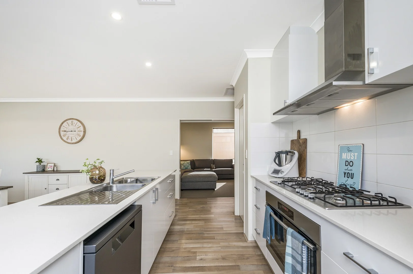 33 Baystone Street, Byford WA 6122