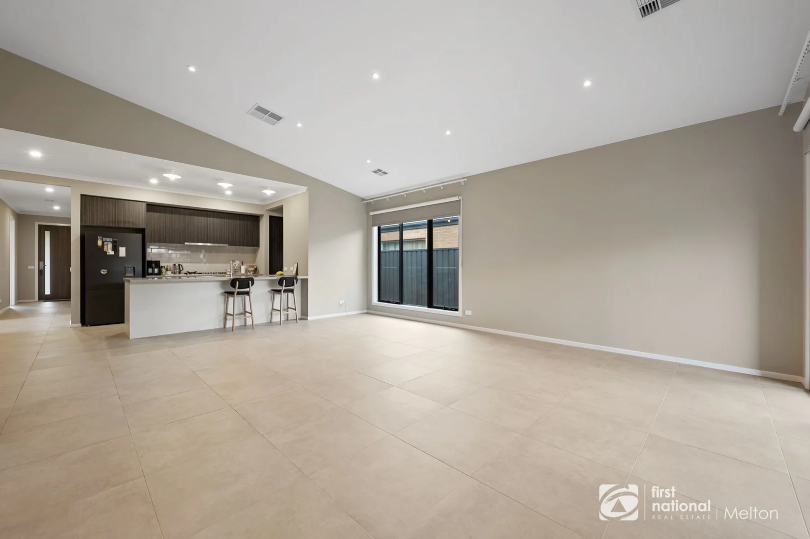 Additional image 3 of 42 Castlecrag Way, Strathtulloh VIC 3338