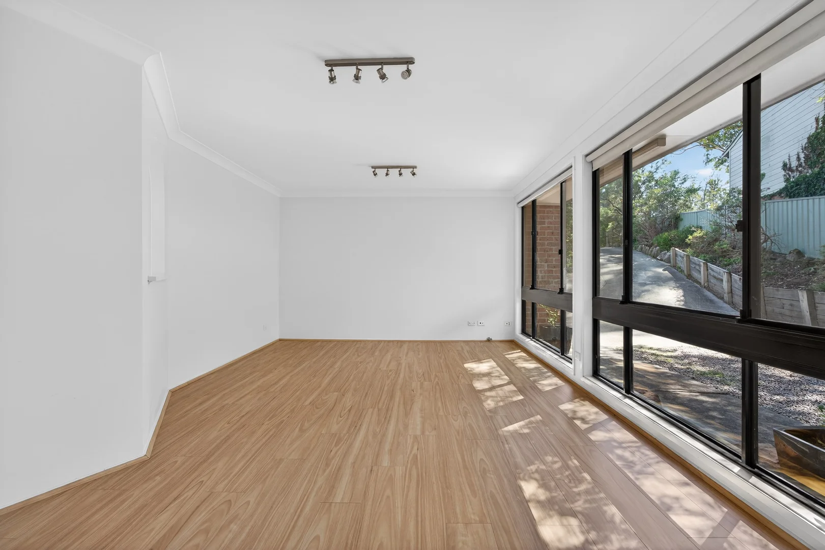 Additional image 3 of 215 Hawkesbury Road, Winmalee NSW 2777