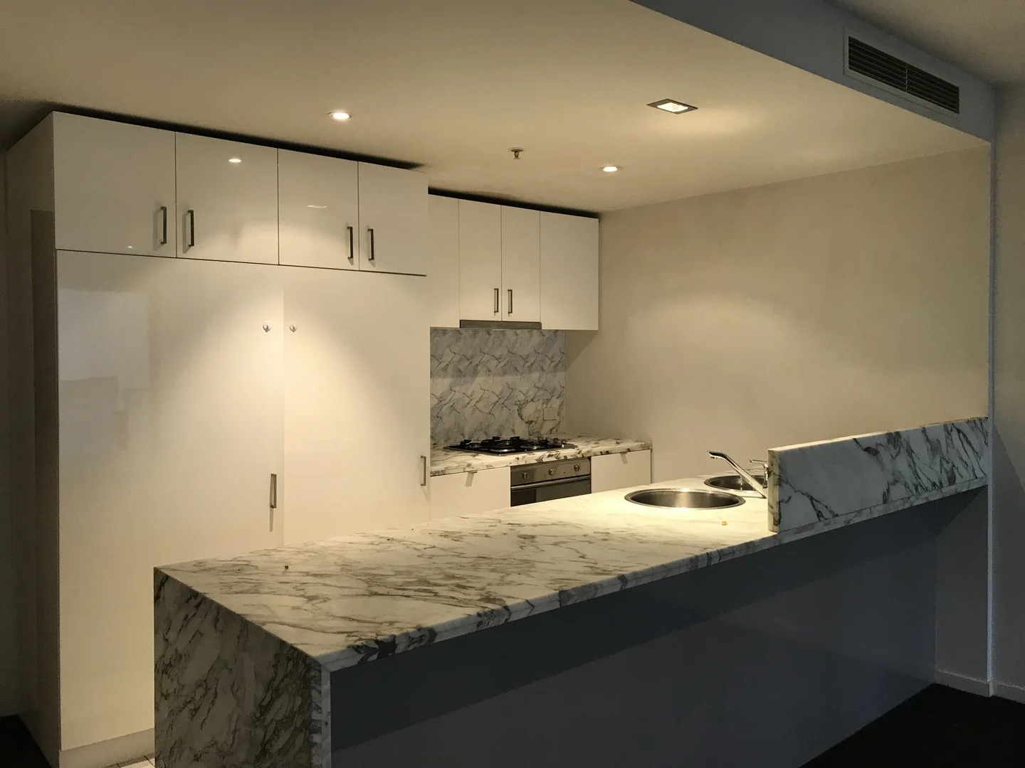S405/8 Waterview walk, Docklands VIC 3008
